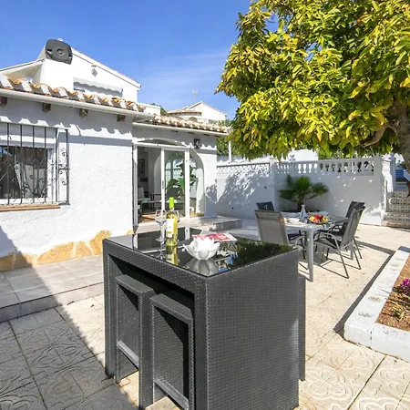 Isa By Interhome בניסה